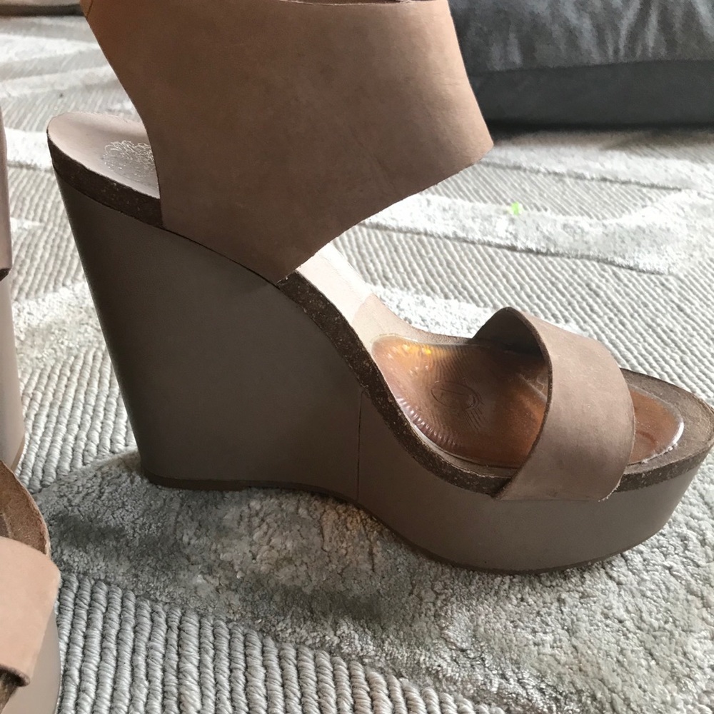 Vince Camuto Wedges